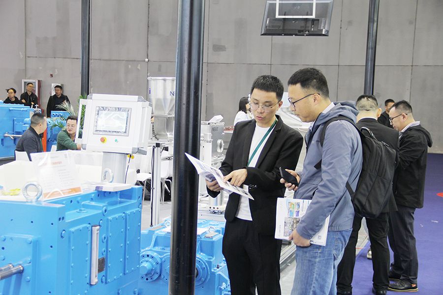 CHINAPLAS 2024國(guó)際橡塑展圓滿收官，成都金稷豐機(jī)械收獲滿滿